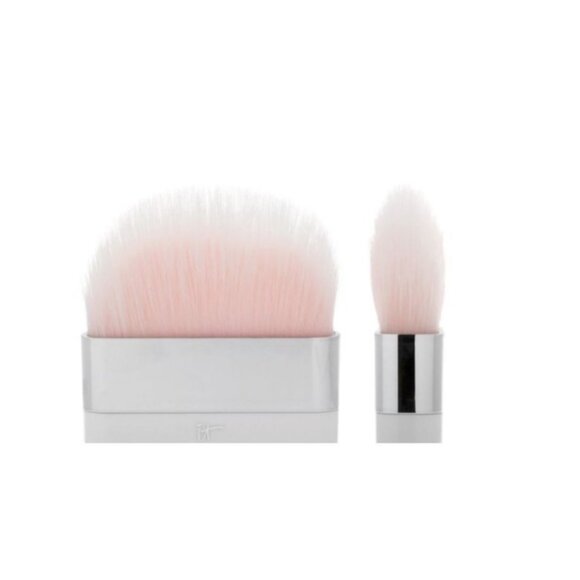 IT COSMETICS NIB HEAVENLY SKIN WONDER BRUSH. - Picture 4 of 4